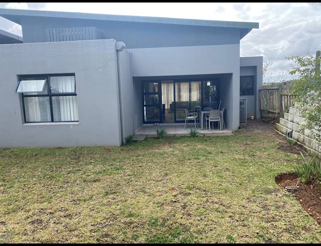 3 BEDROOM TOWNHOUSE TO LET IN PALM LAKES ESTATE